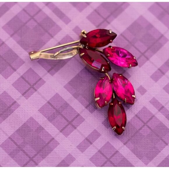 Vintage Art Deco Dangling Pink Gems Intricate Brooch - V1 - Picture 1 of 2